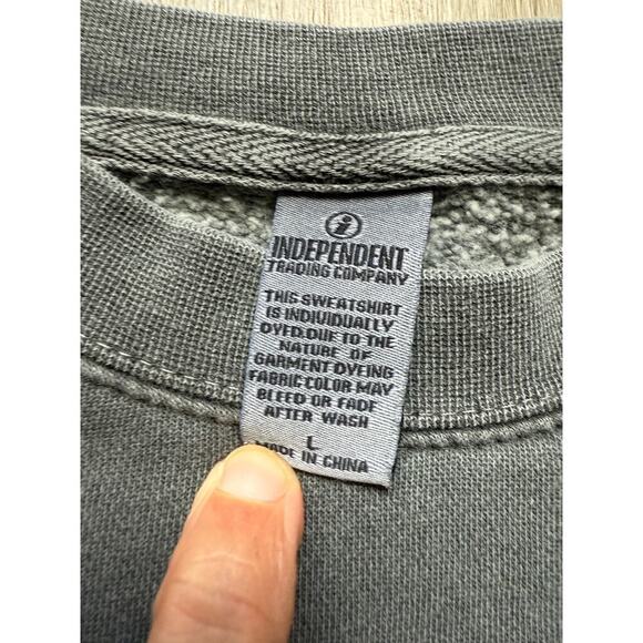 BOLD Gray Sweatshirt Crewneck, Men's size Large, Embroidered - Picture 3 of 5